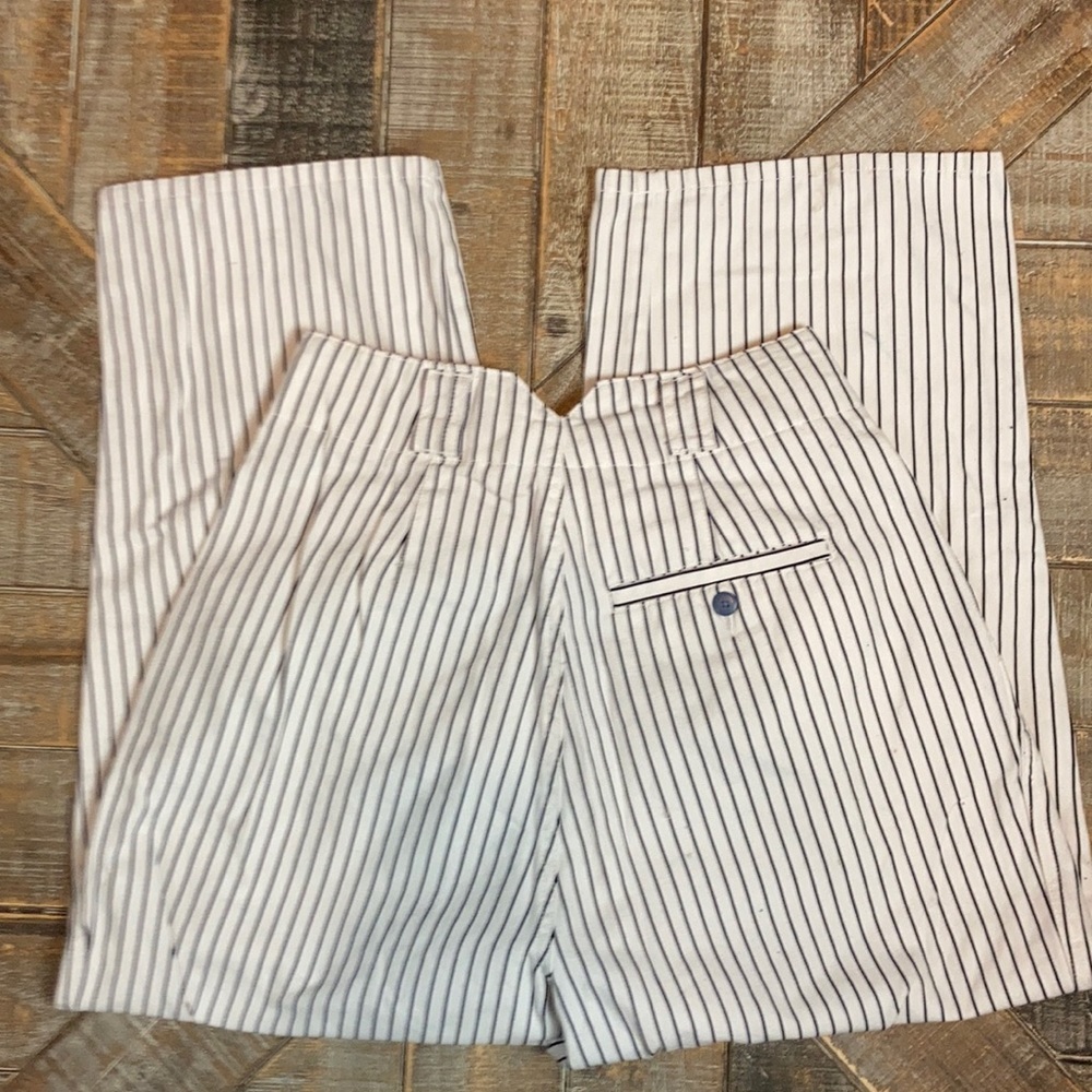Urban Outfitters pinstriped flared/cropped pants. - Picture 3 of 5